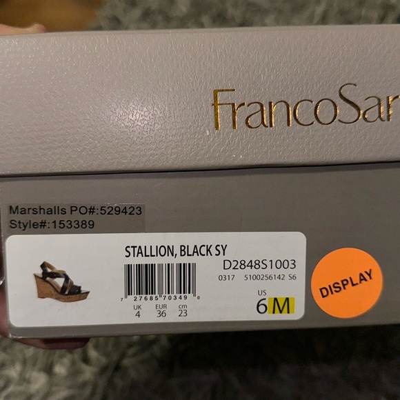 Black Wedges Size 6 - Picture 6 of 7